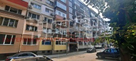 Продажба на четеристайни апартаменти в град Пловдив - изображение 1 