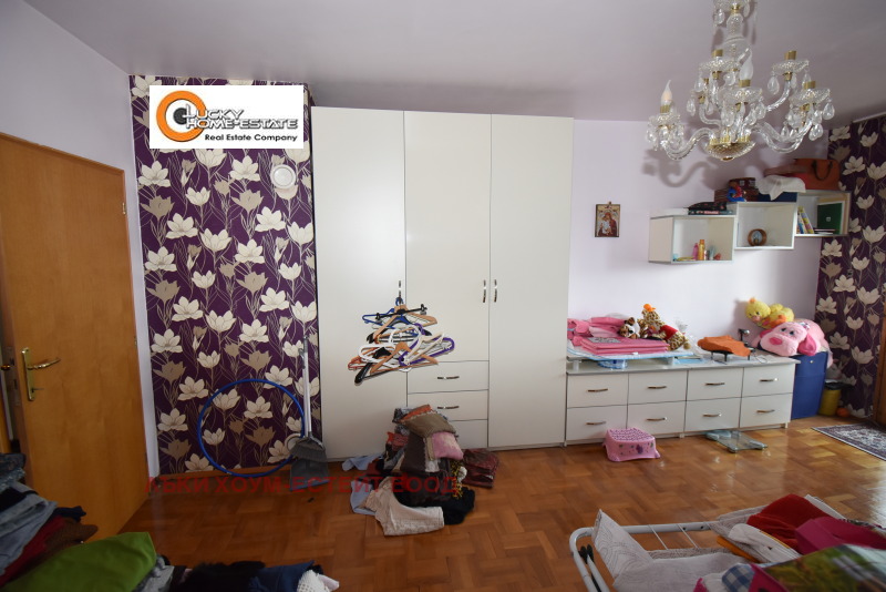 Na prodej  Mezonet Pernik , Iztok , 150 m2 | 12772859 - obraz [5]