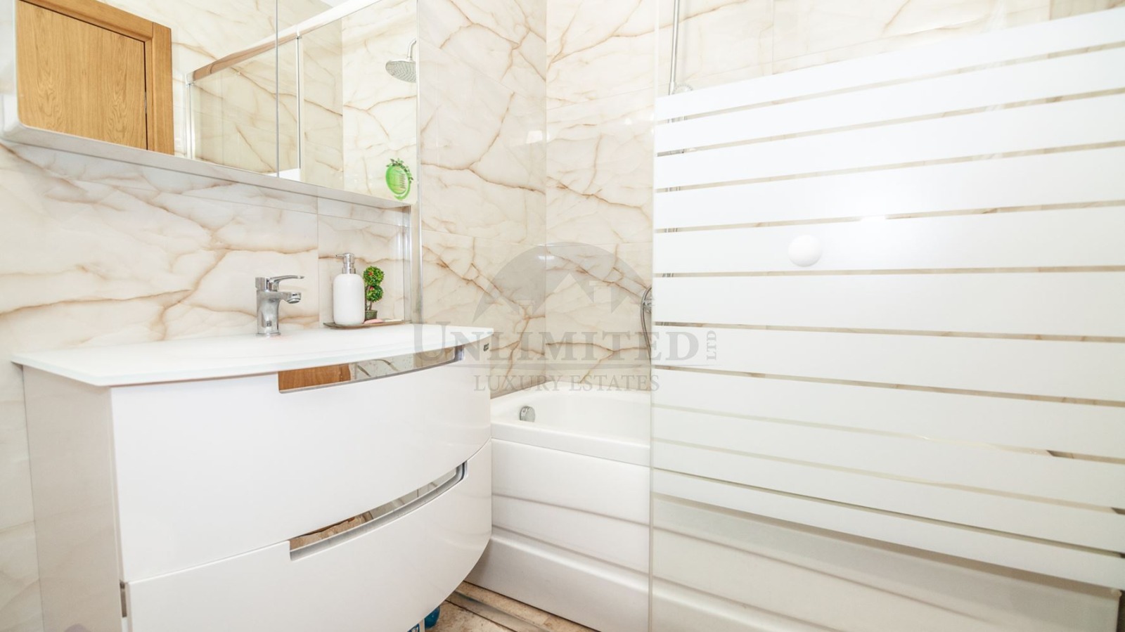 Продава 4-СТАЕН, гр. София, Изток, снимка 16 - Апартаменти - 56246878
