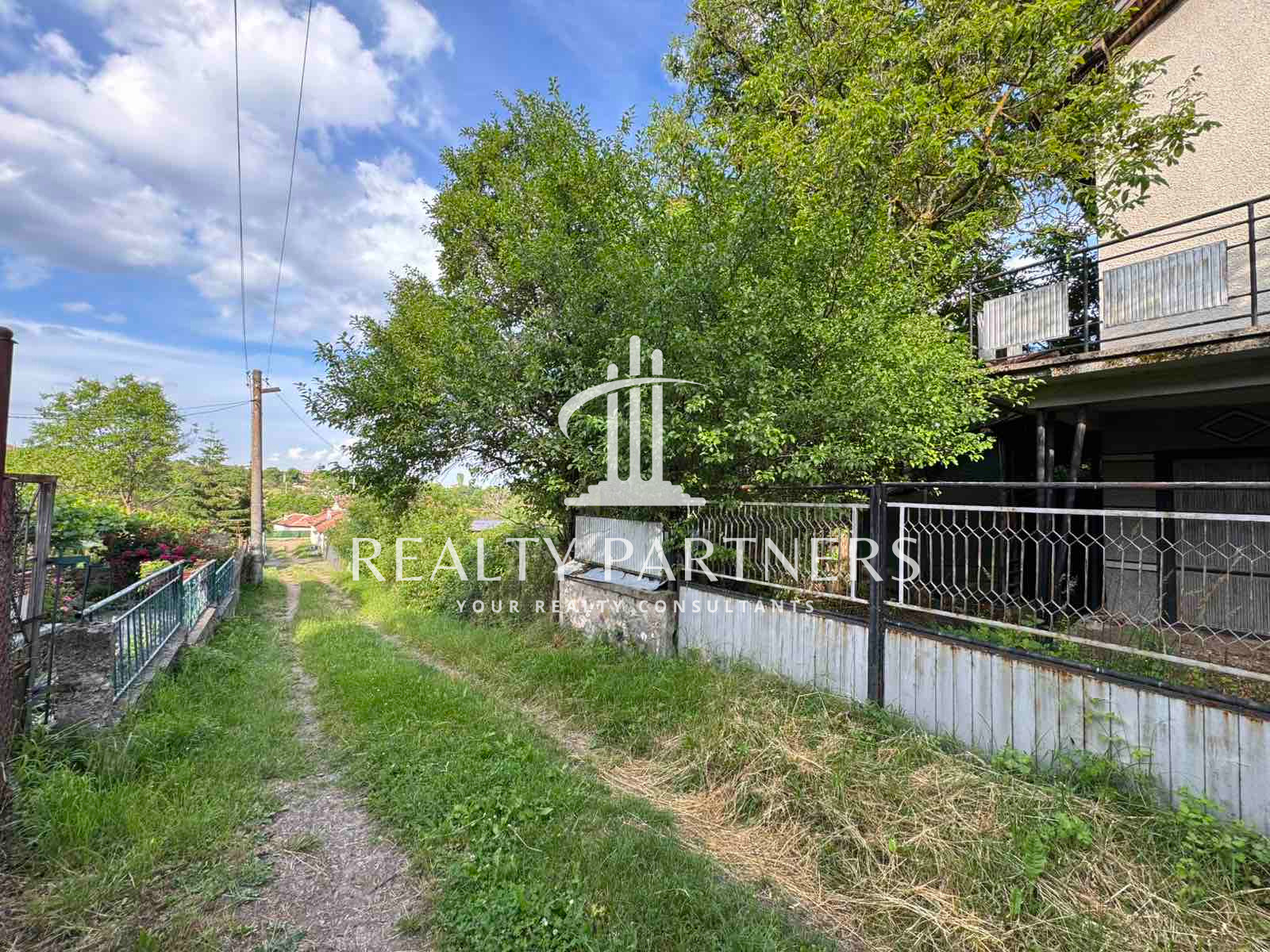 Продава КЪЩА, с. Кошарево, област Перник, снимка 2 - Къщи - 55415686