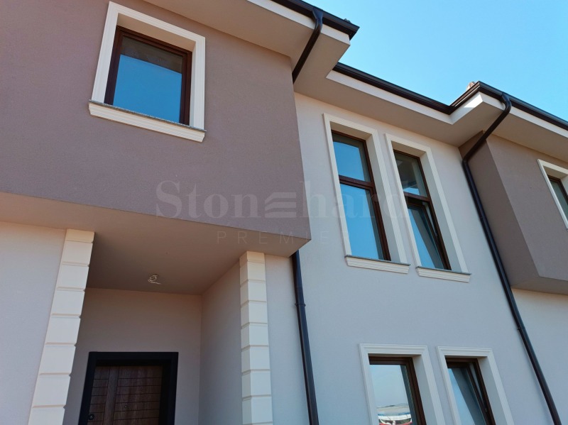 Продава КЪЩА в град Пловдив, Прослав - 215 кв.м / 310 000 € » 606 307.30 лв., СТОУНХАРД ПРЕМИЪР В СТРАНАТА И ЧУЖБИНА