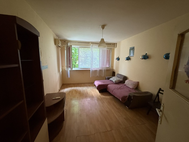 Продаја  1 спаваћа соба Софија , Дружба 1 , 51 м2 | 10883948