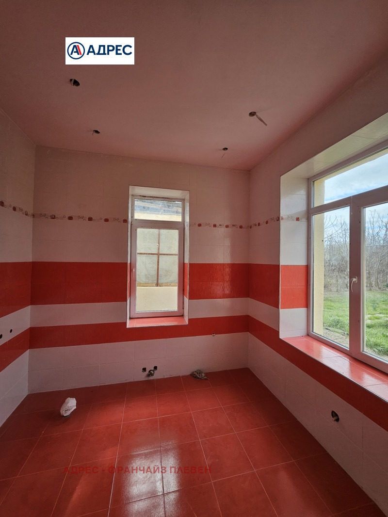 Продава КЪЩА, с. Градина, област Плевен, снимка 8 - Къщи - 52600158