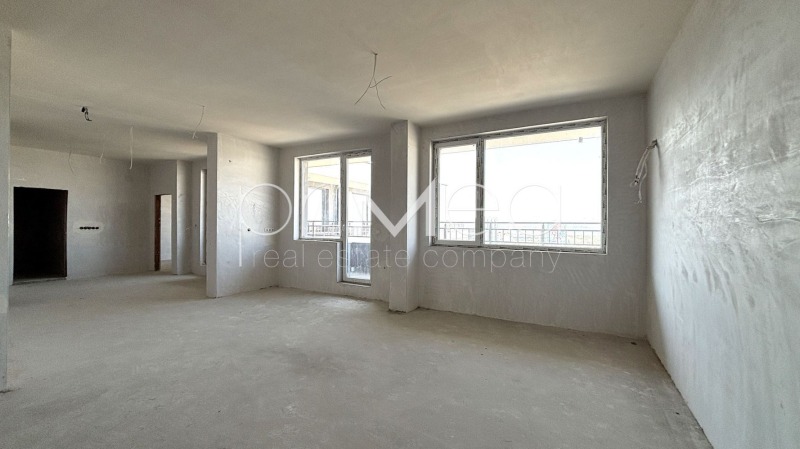 Продава МНОГОСТАЕН в град Бургас, Славейков - 260 кв.м / 421 900 € » 825 164.68 лв., ПРИМЕА