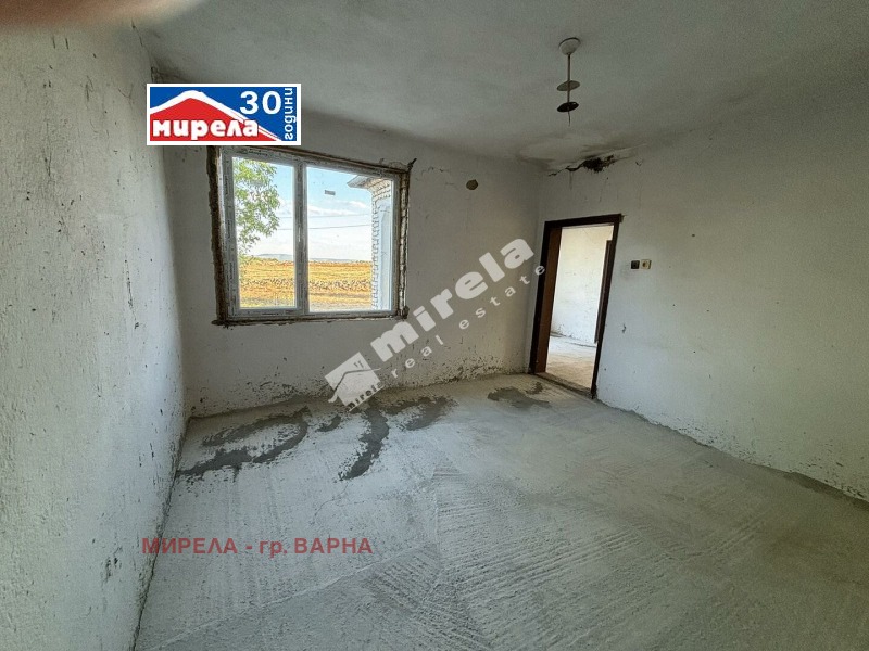 Продава КЪЩА, с. Белоградец, област Варна, снимка 6 - Къщи - 46779930