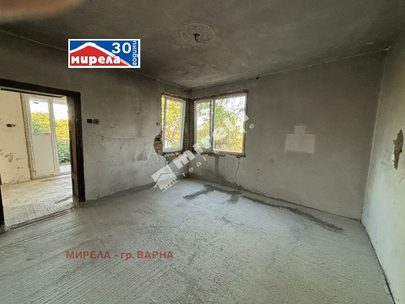 Продава КЪЩА, с. Белоградец, област Варна, снимка 8 - Къщи - 46779930