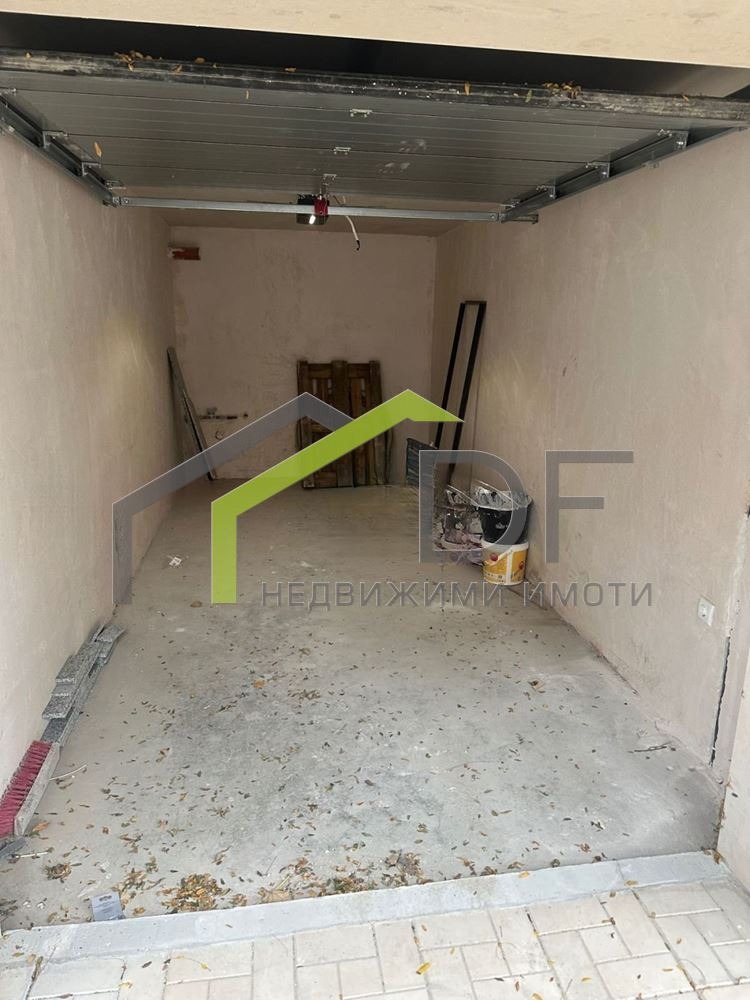 Продава ГАРАЖ, ПАРКОМЯСТО, гр. Варна, Колхозен пазар