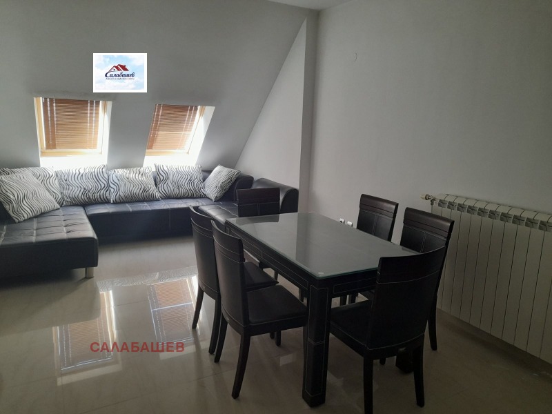 De vânzare  1 dormitor Pazardjic , Țentâr , 57 mp | 72201877 - imagine [2]