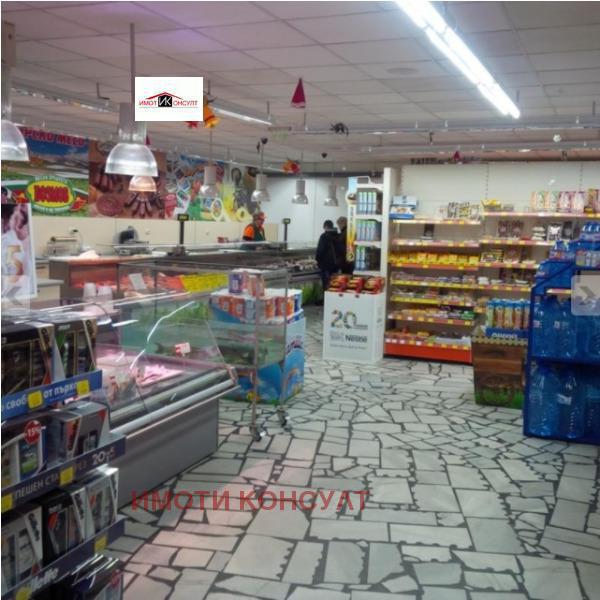 Продава  Магазин област Велико Търново , гр. Горна Оряховица , 840 кв.м | 10025286