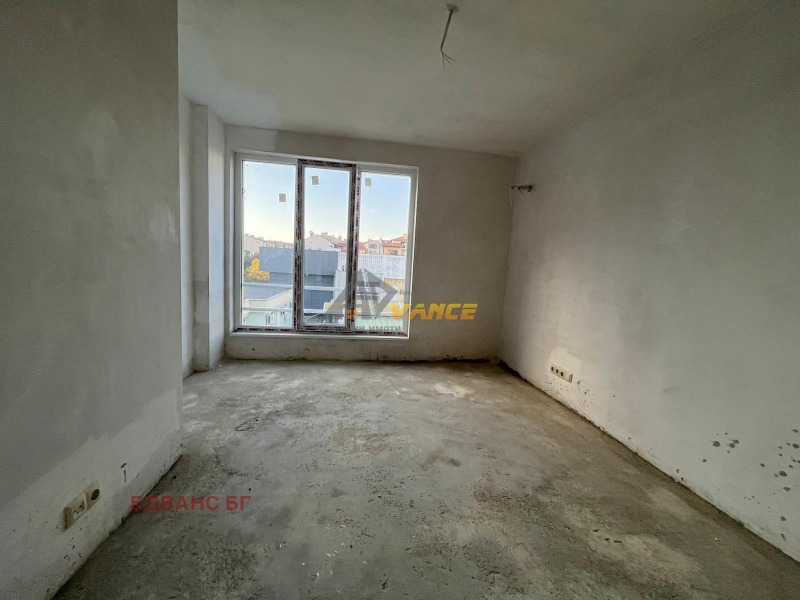 À venda  2 quartos Burgas , Vazrajdane , 130 m² | 66222711 - imagem [8]