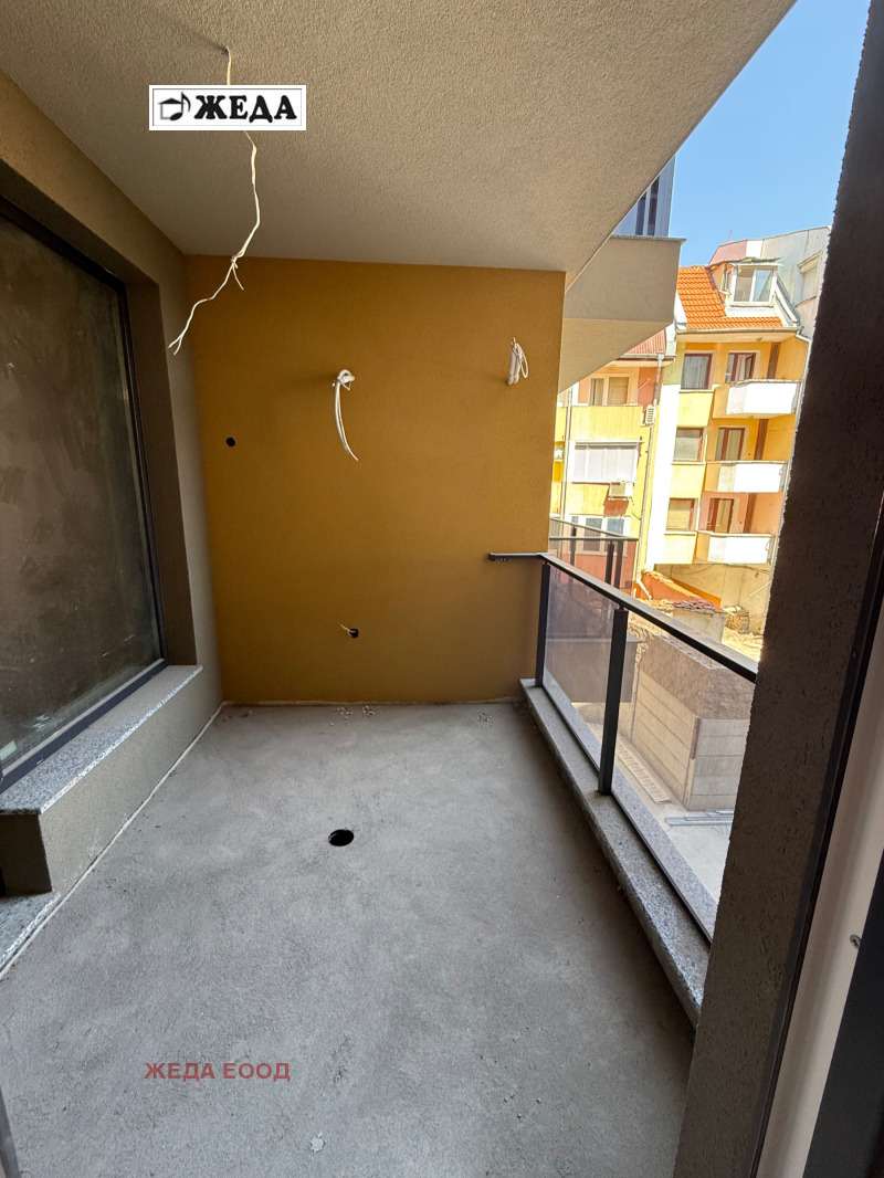 Продава  3-стаен град Плевен , Широк център , 90 кв.м | 49254626 - изображение [14]