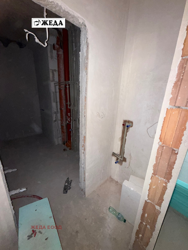 Продава  3-стаен град Плевен , Широк център , 90 кв.м | 49254626 - изображение [16]