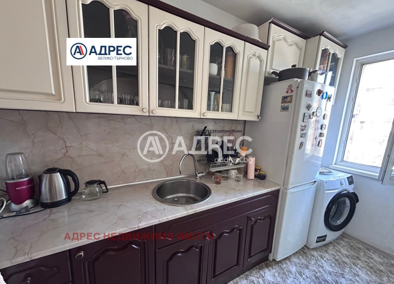 Продава 3-СТАЕН, гр. Велико Търново, Колю Фичето, снимка 2 - Апартаменти - 52638614