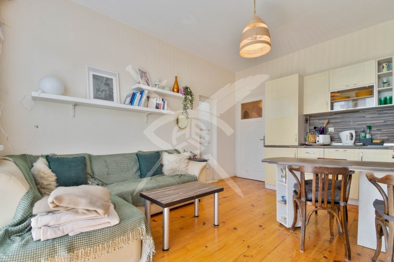 Продава  Многостаен, град София, Център •  259 000 € • ID 58206002 — holmes.bg - [1] 