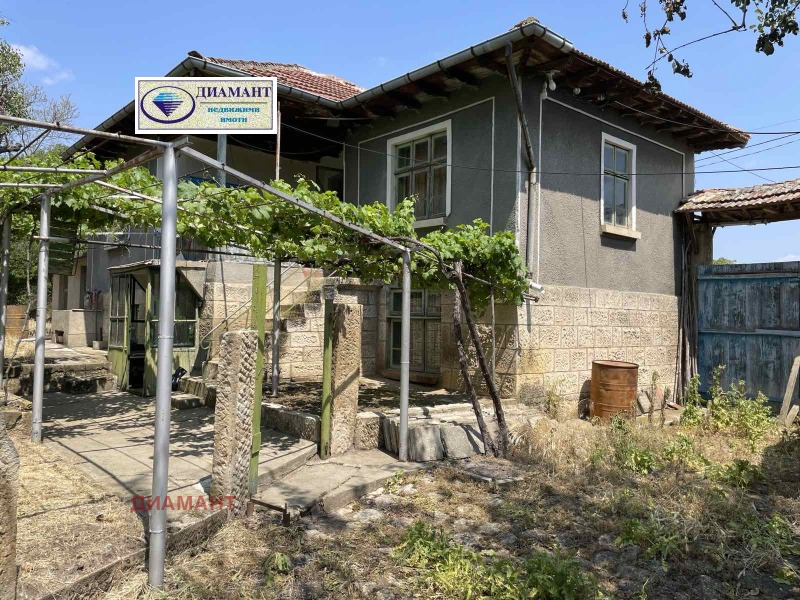 Продава  Къща област Русе , с. Екзарх Йосиф , 130 кв.м | 45735914