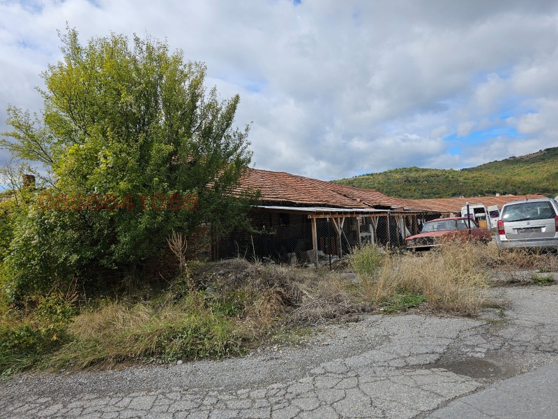 Продава СКЛАД, с. Раждавица, област Кюстендил, снимка 3 - Складове - 52781088