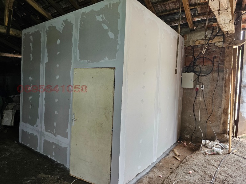 Продава СКЛАД, с. Раждавица, област Кюстендил, снимка 8 - Складове - 52781088