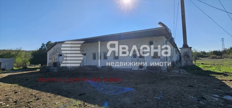 Продава ПРОМ. ПОМЕЩЕНИЕ, с. Грозден, област Бургас, снимка 2 - Производствени сгради - 53778990