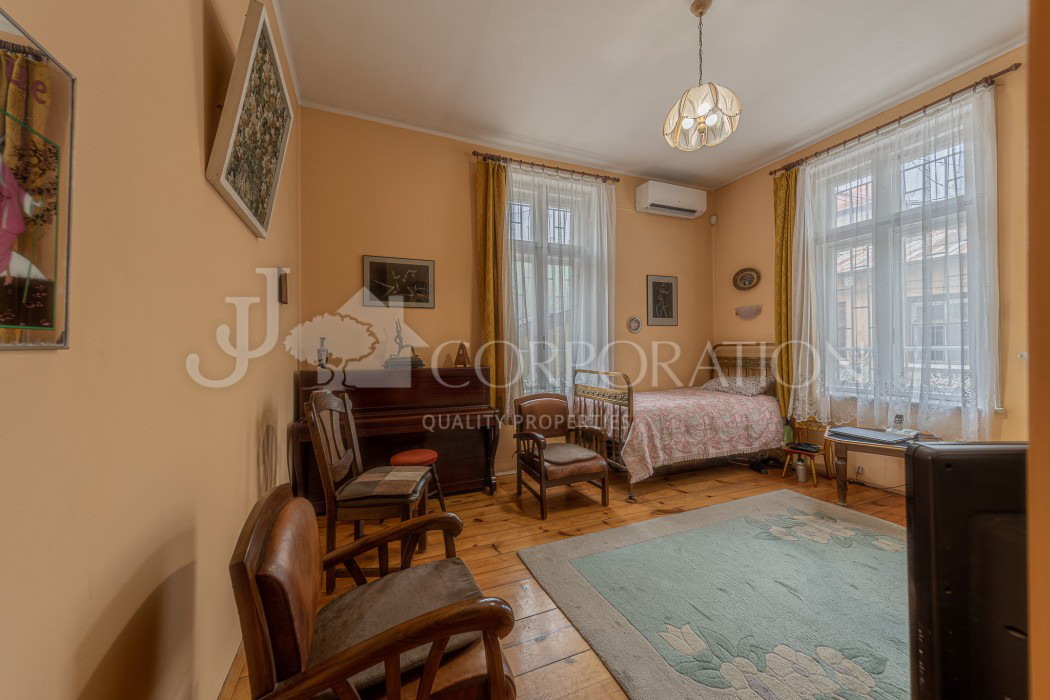 Продава 3-СТАЕН, гр. София, Център, снимка 2 - Апартаменти - 53943742