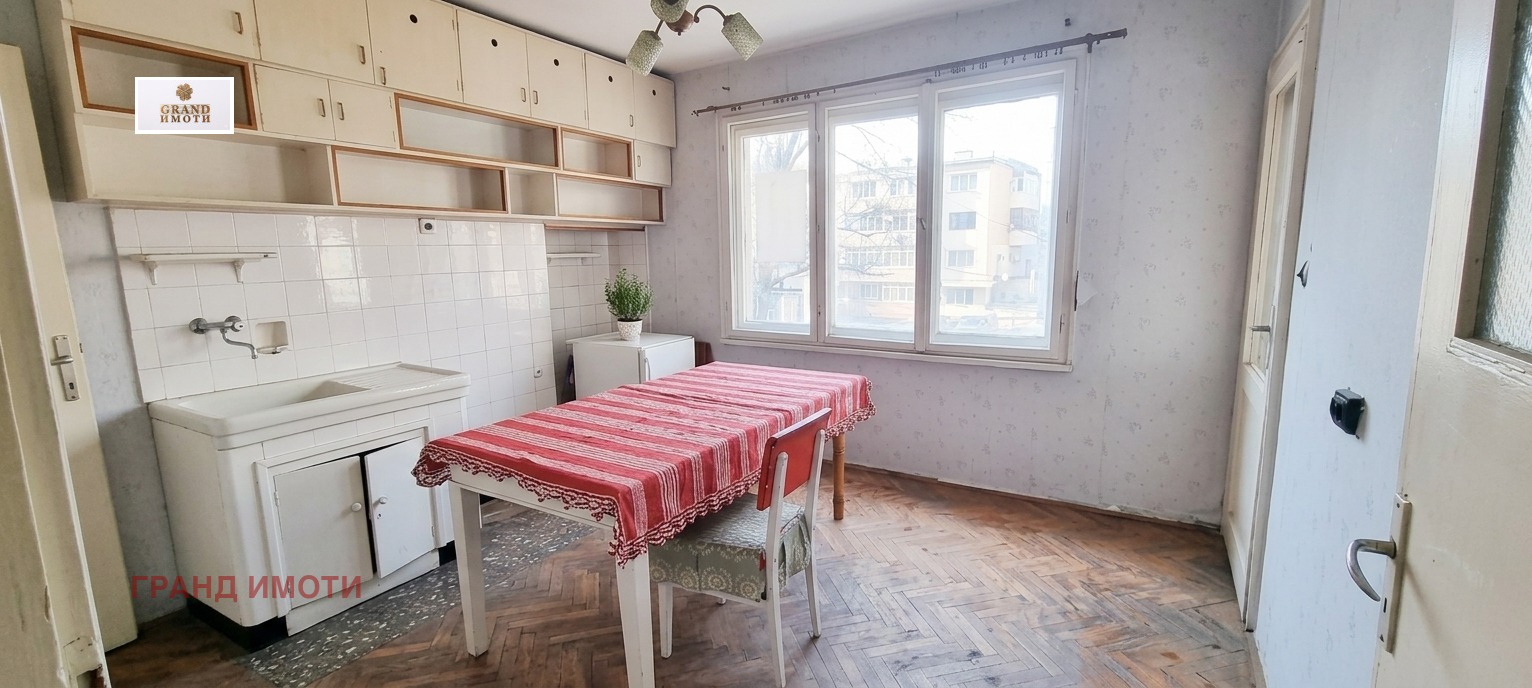 Продава 3-СТАЕН, гр. Русе, Център, снимка 2 - Апартаменти - 55087930