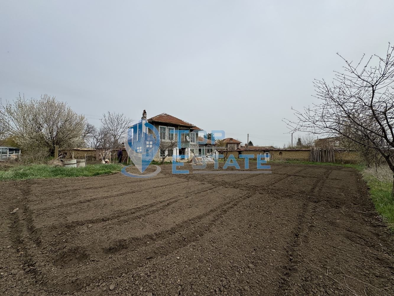 Продава КЪЩА, с. Ресен, област Велико Търново, снимка 15 - Къщи - 49650733