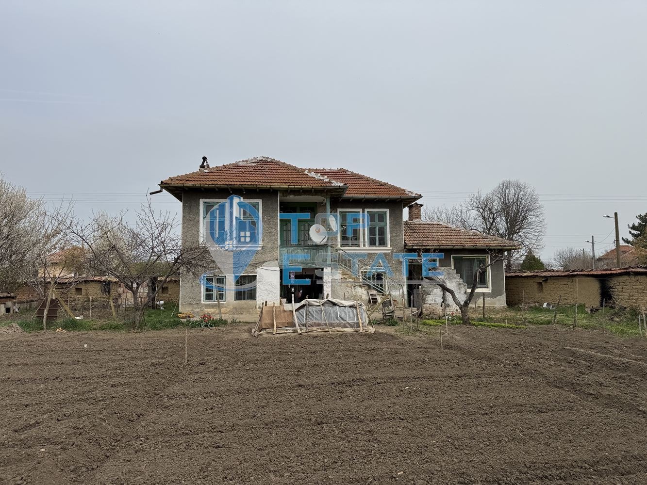 Продава КЪЩА, с. Ресен, област Велико Търново, снимка 17 - Къщи - 49650733