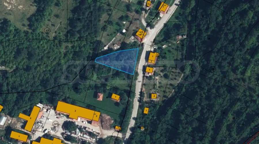 Продава ПАРЦЕЛ, с. Голям извор, област Ловеч