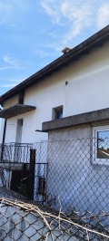 Продава КЪЩА, град Перник, Байкушева махала • 239000 € • 81222542 — Holmes.bg
