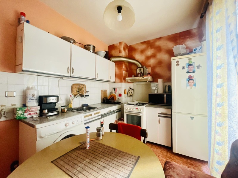 Продава 3-СТАЕН в град Шумен, Томбул джамия - 76 кв.м / 145 000 € » 283 595.35 лв., АДРЕС НЕДВИЖИМИ ИМОТИ - КАНТОРА ШУМЕН