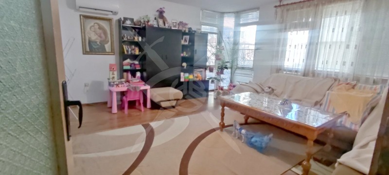 Te koop  1 slaapkamer Plovdiv , Kjutsjuk Parizj , 90 m² | 21649331