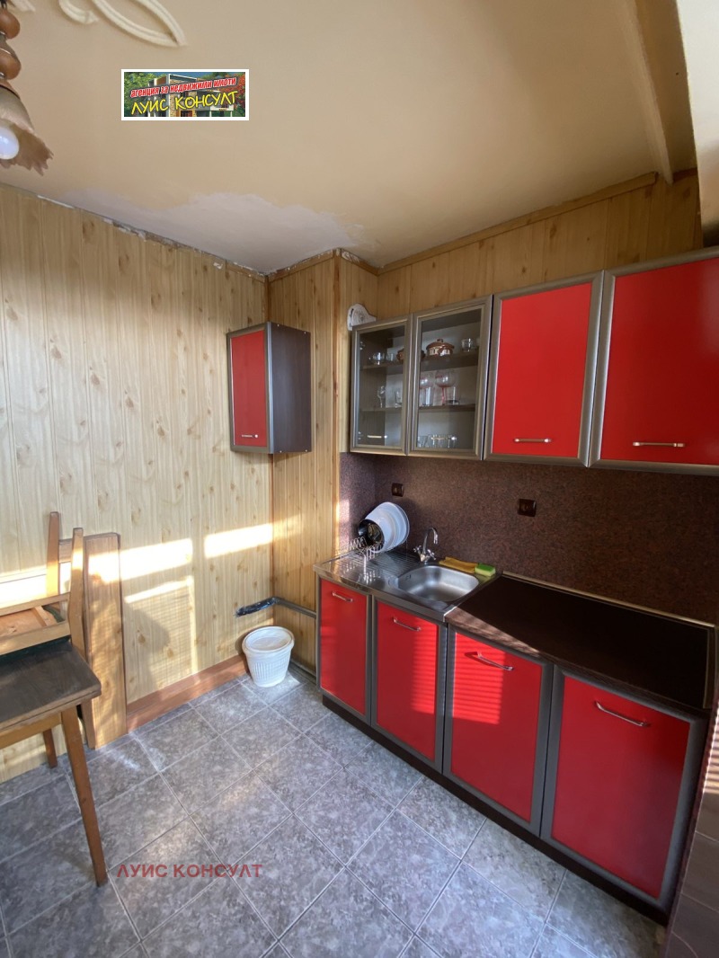 Myytävänä  1 makuuhuone Montana , Mladost 1 , 61 neliömetriä | 96983359