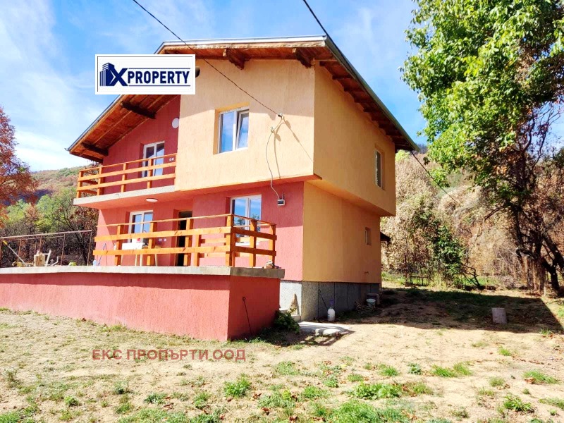 Продава КЪЩА, с. Рани луг, област Перник