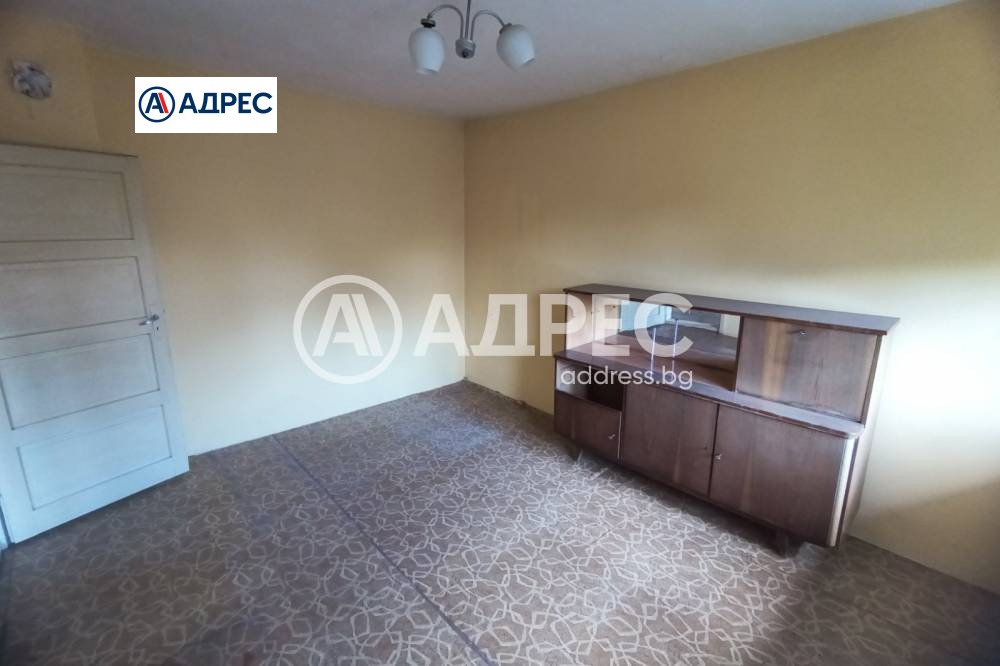 Продава МНОГОСТАЕН, гр. Исперих, област Разград, снимка 4 - Апартаменти - 54762502