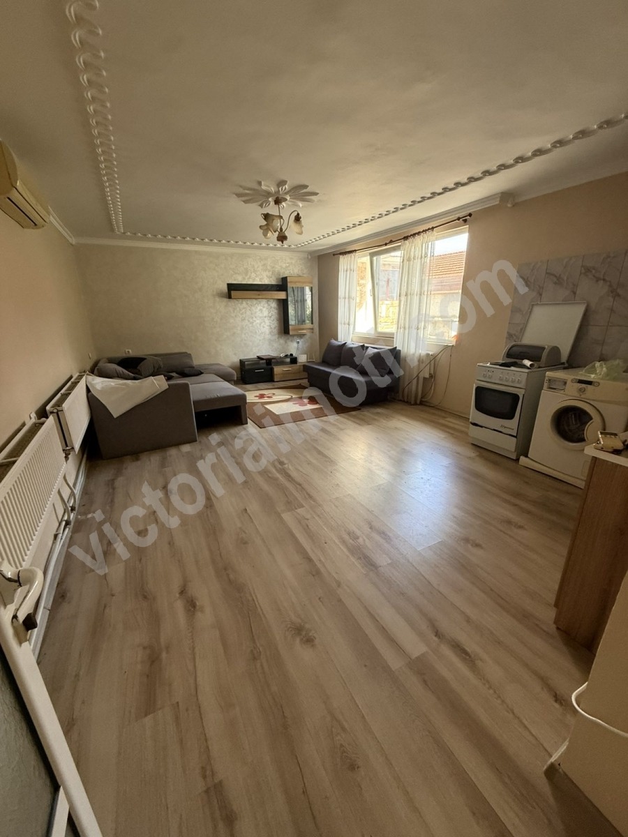 Продава КЪЩА, гр. Лясковец, област Велико Търново, снимка 2 - Къщи - 55522629