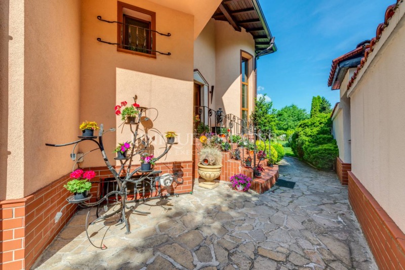In vendita  Casa Sofia , v.z.Vrana - Lozen , 426 mq | 38807949 - Immagine [10]