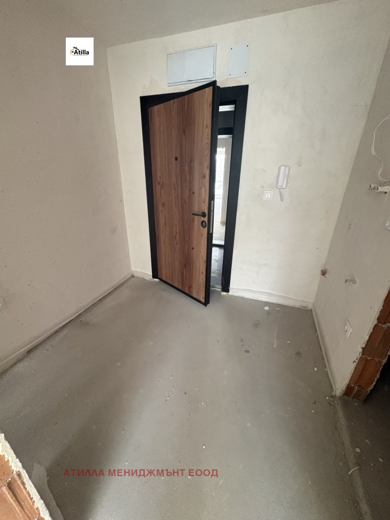 Продава 2-СТАЕН в град Пловдив, Гагарин - 64 кв.м / 82 000 € » 160 378.06 лв., АТИЛЛА МЕНИДЖМЪНТ ЕООД