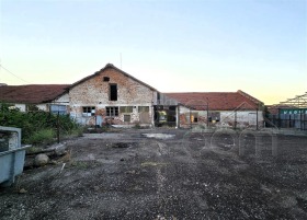 Bâtiment industriel Promichlena zona - Iztok, Rouse 1