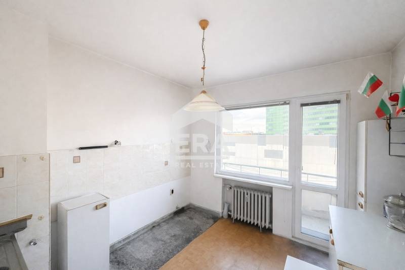 Продава 2-СТАЕН, гр. София, Оборище, снимка 2 - Апартаменти - 53808458