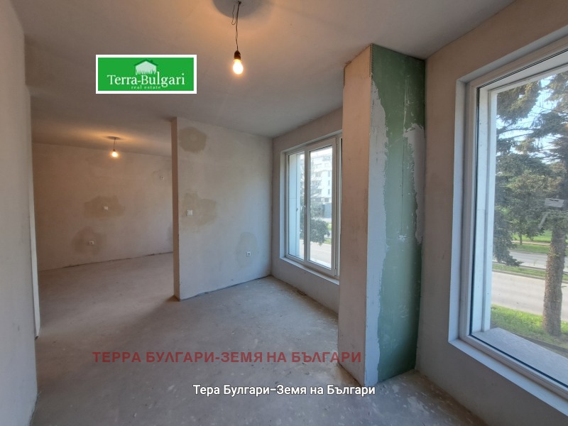 Продава  3-стаен град Перник , Изток , 102 кв.м | 57107265 - изображение [4]