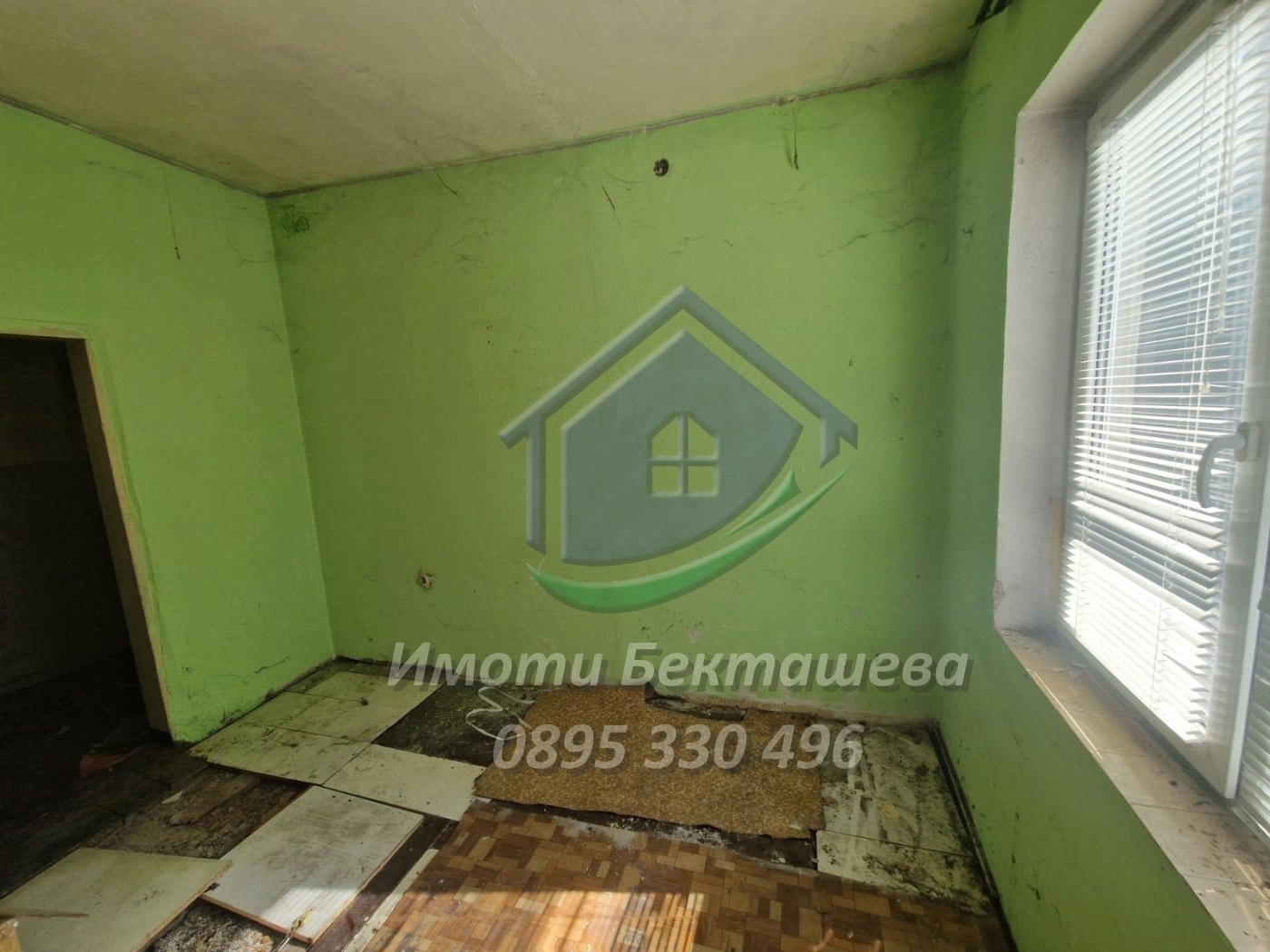 Продава ЕТАЖ ОТ КЪЩА, гр. Русе, Център, снимка 6 - Етаж от къща - 51686622