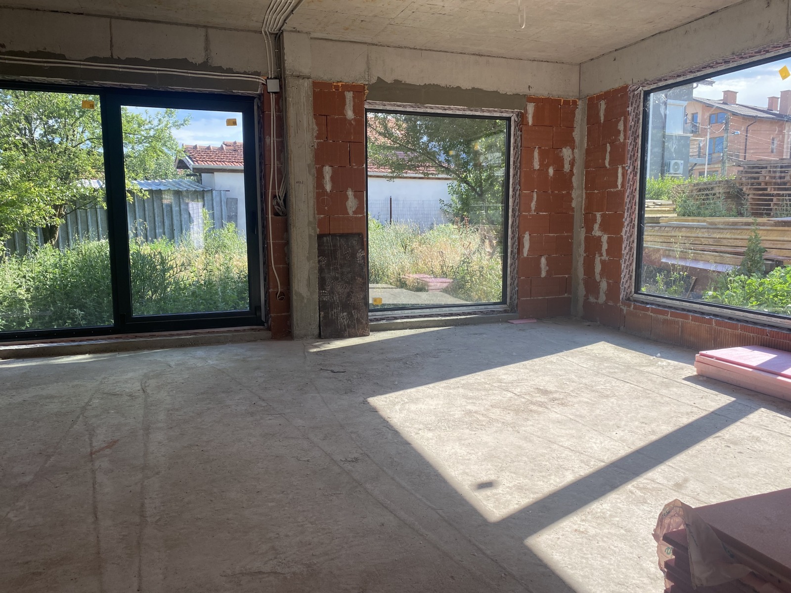 Продава КЪЩА, гр. София, с. Волуяк, снимка 10 - Къщи - 54043591