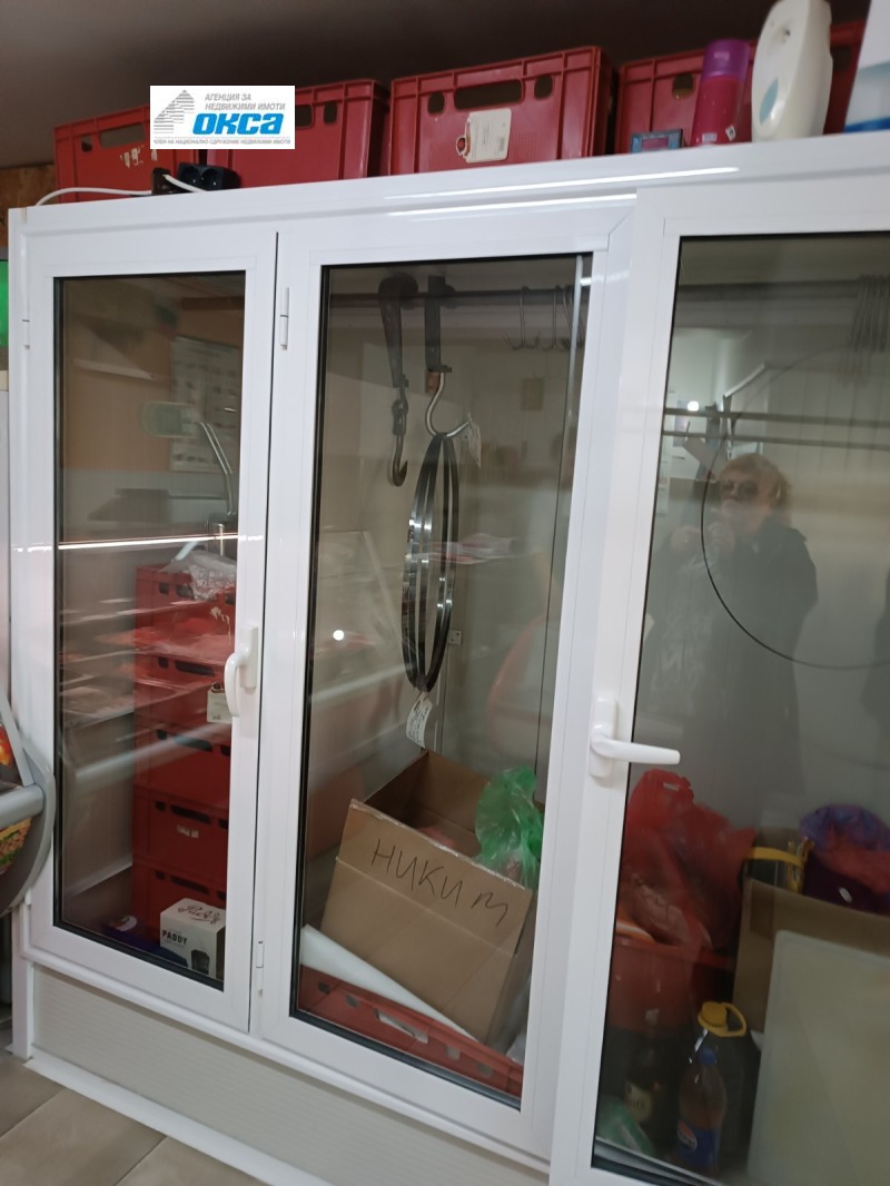Продава МАГАЗИН в град Плевен, Идеален център - 27 кв.м / 45 000 € » 88 012.35 лв., ОКСА - ЕООД