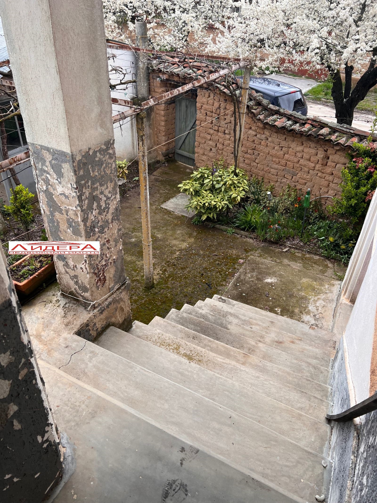 Продава КЪЩА, с. Стрелци, област Пловдив