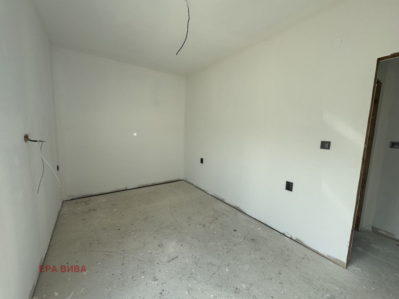 Продава КЪЩА, с. Яребична, област Варна, снимка 13 - Къщи - 56084888