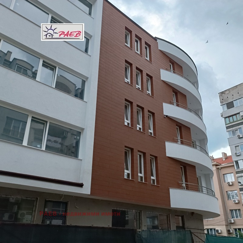 Продава  3-стаен град Русе , Център , 135 кв.м | 84039224 - изображение [2]