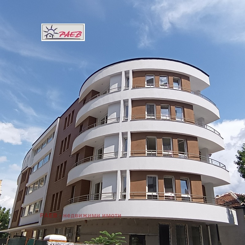 Продава  3-стаен град Русе , Център , 135 кв.м | 84039224