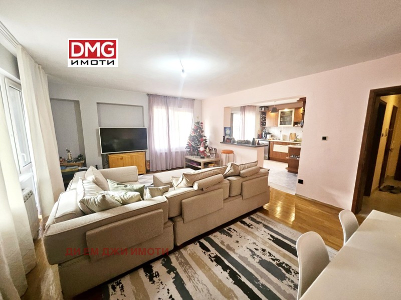 Продава 3-СТАЕН, гр. София, Редута