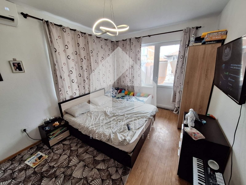 Продава МНОГОСТАЕН, гр. Пловдив, Захарна фабрика, снимка 3 - Апартаменти - 54187652