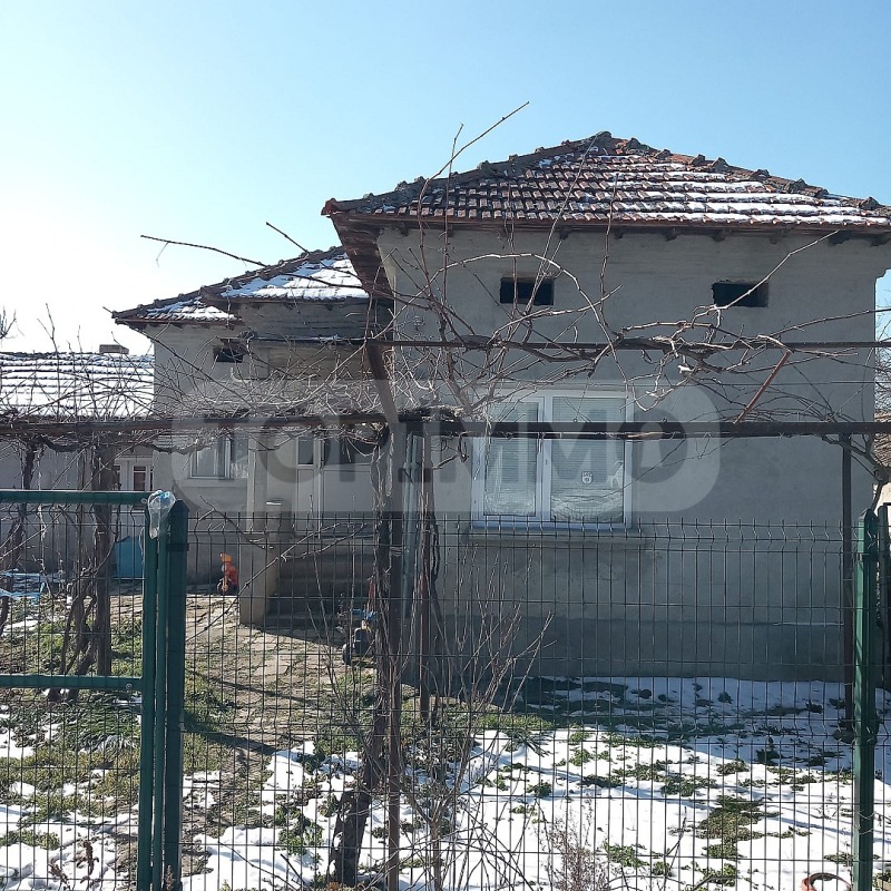 Продава КЪЩА, с. Нова Камена, област Добрич, снимка 3 - Къщи - 40009183