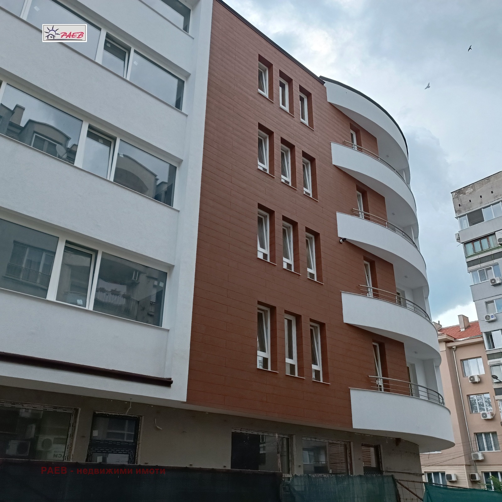Продава 3-СТАЕН, гр. Русе, Център, снимка 2 - Апартаменти - 32047080
